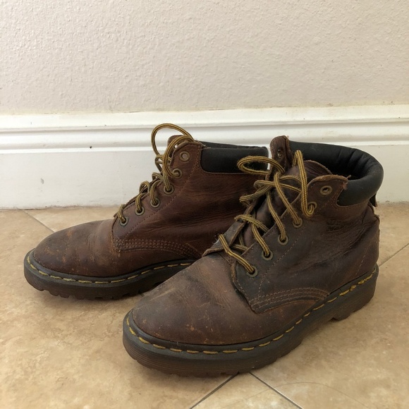 Dr. Martens Shoes - Doc Martens Brown Air Cushioned Sole / Size 5.5